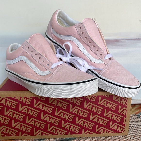 Vans WMNS Old Skool
Blushing/True White
VN0A4BV5TC3
Sneakers - Picture 5 of 16